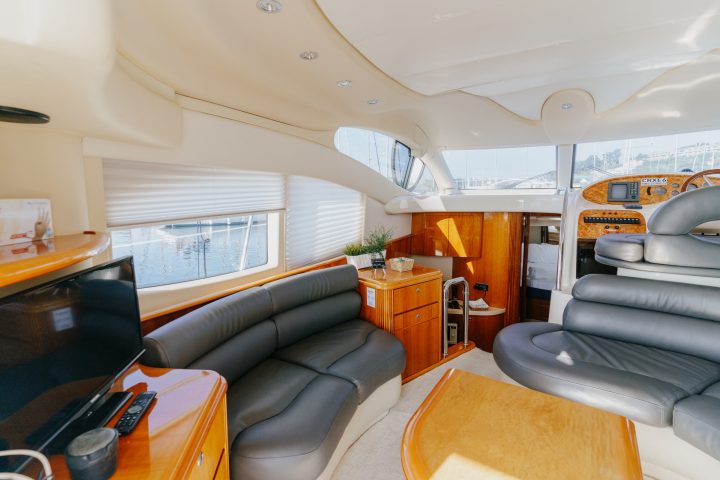 Skyfall Luxury Yacht Night on Board, Porto