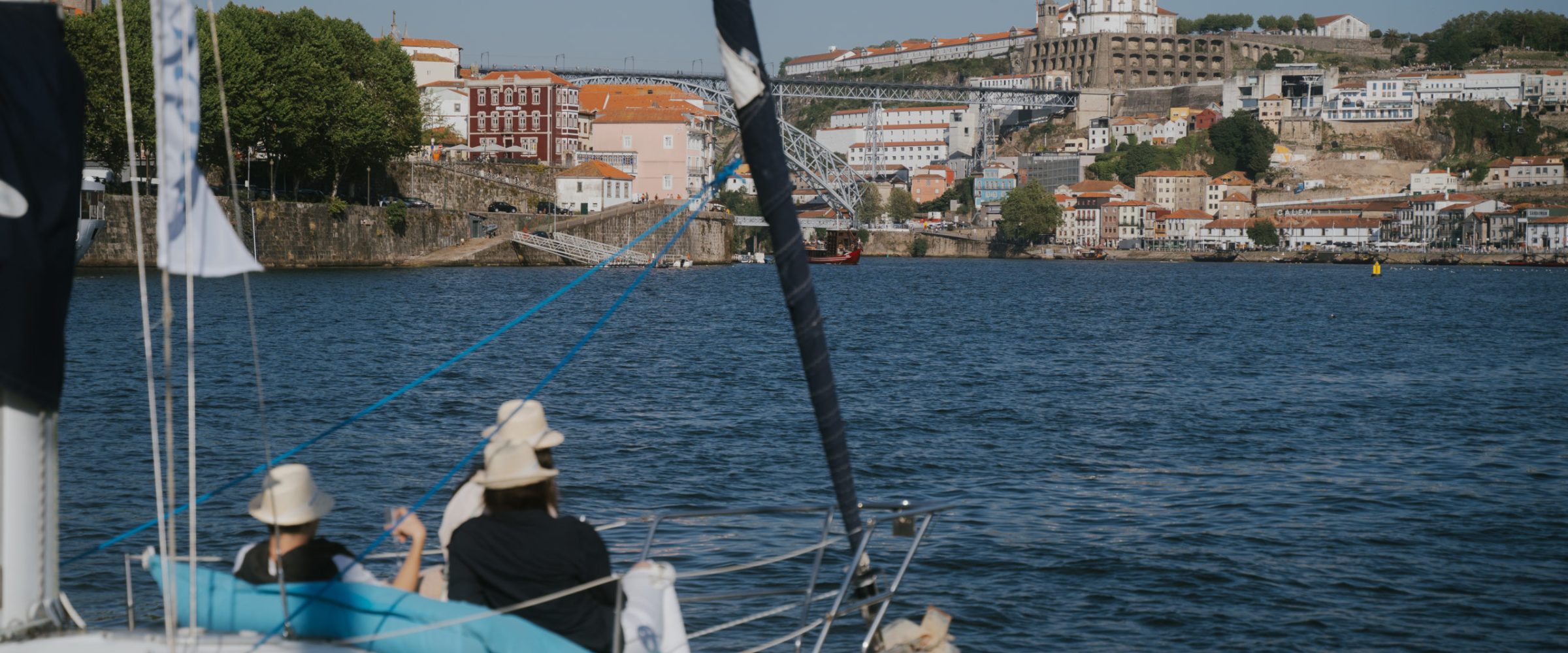 sailboat sailing 360