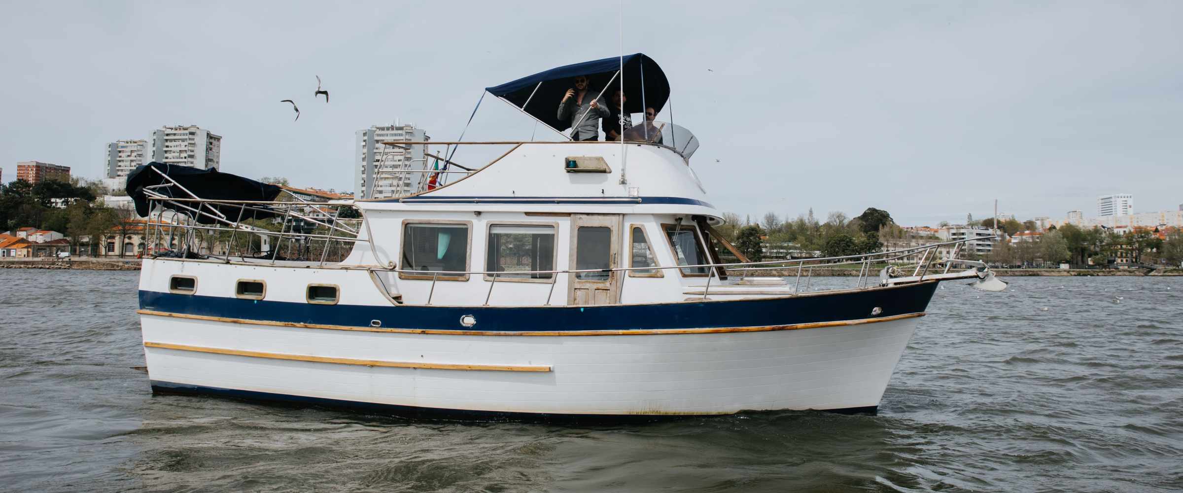 Sailing 360 Party Boat Douro River Cruise in a Party boat, Porto