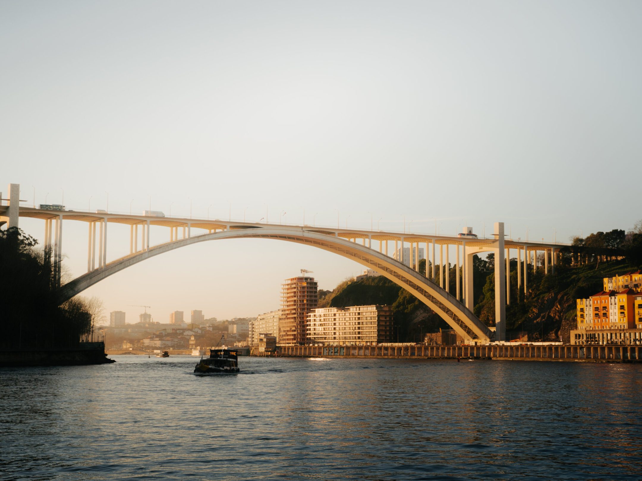 Ponte da Arrábida sobre o Rio Douro