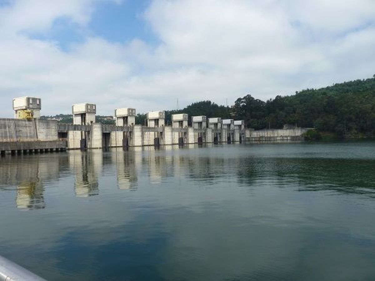 Barragem de crestuma rio douro