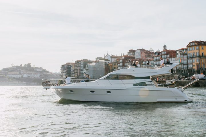 Premium Yacht in the Douro River, Oporto