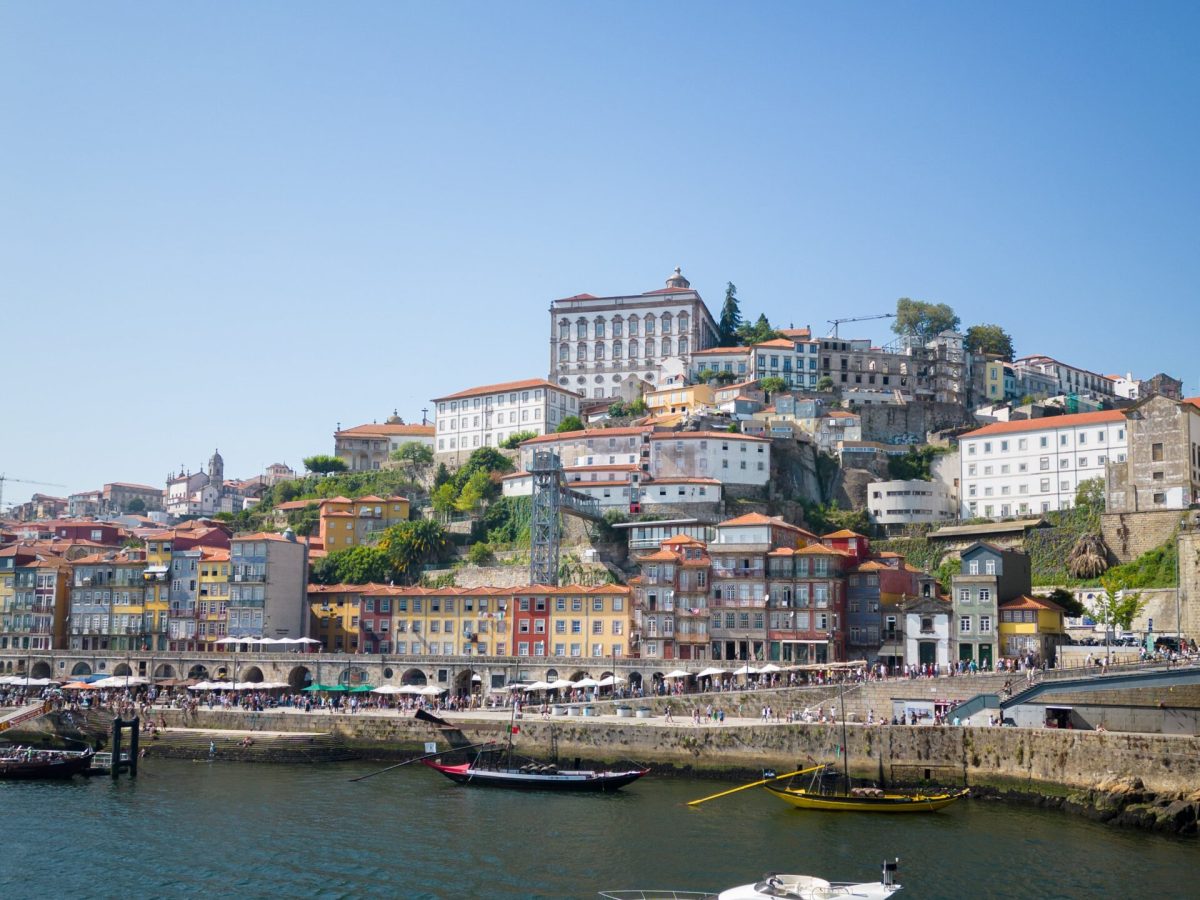 Skyfall Yacht Skyfall Yacht sailing in the Douro River, Oporto, Portugal